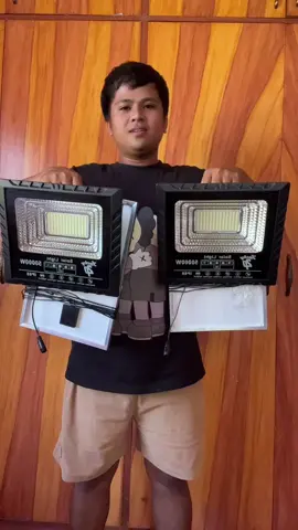 Legit subrang liwanag at 24hours power capacity tagal nyang malobat #solarlight #solar #solarlights #lights 