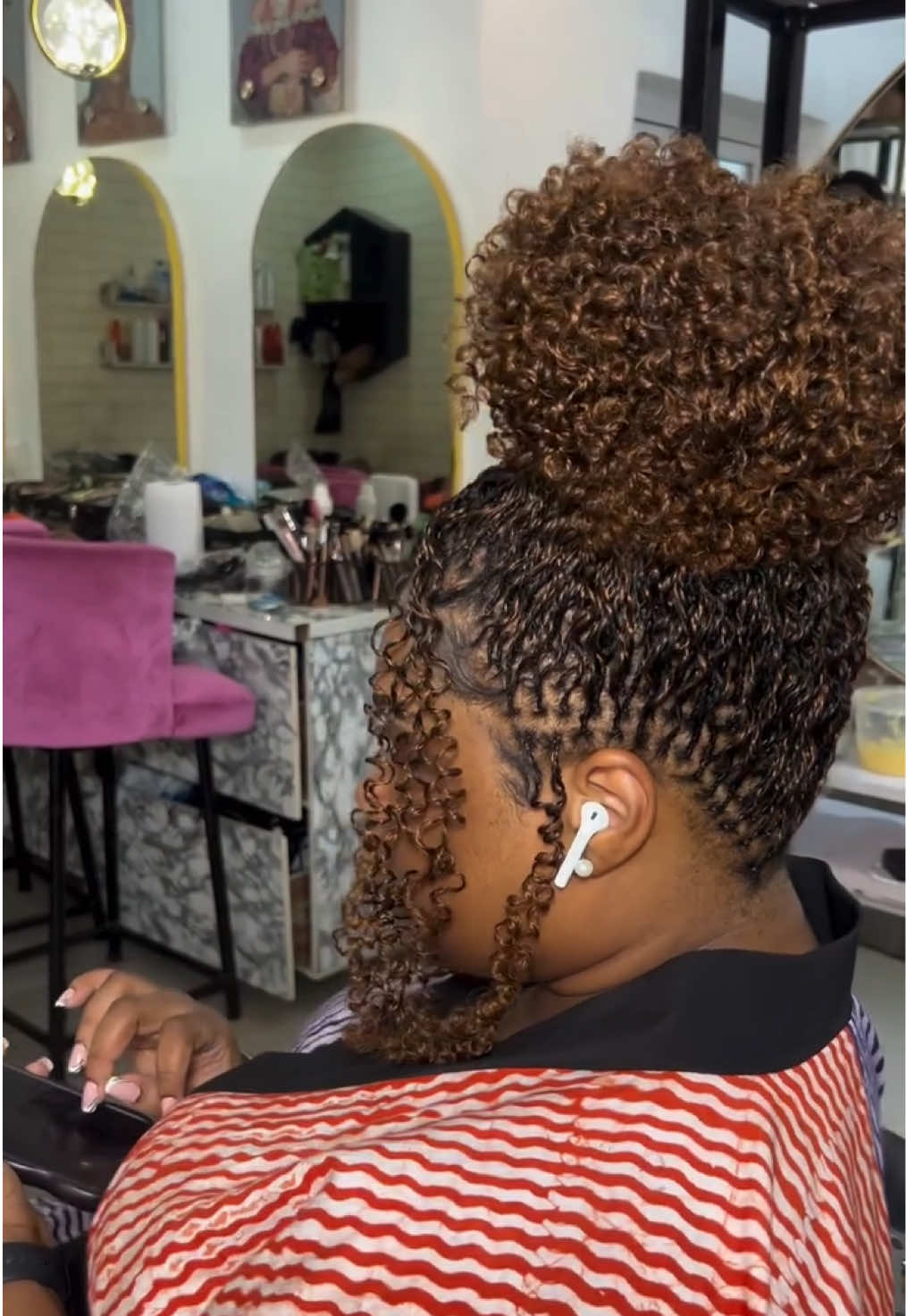 Micropassion twists made using the Spring Twist Braids😍 Available at Ksh. 800 per pack #micropassiontwist #microtwists #passiontwists #springtwists #kenya 