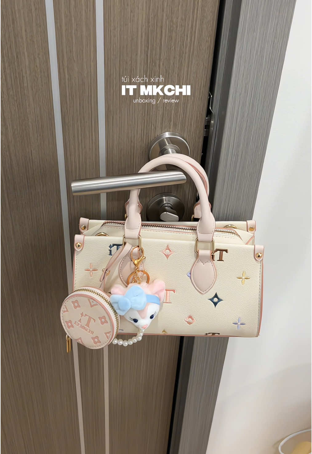 túi xinh kèm charm xinh iu nè mấy bà 🧸#tuixachnu #unboxing #reviewlamdep #xuhuong #muataitiktok 