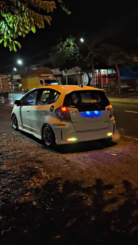 #CapCut mobil tua🤣#jazzge8 #fyp #ngawibarat #fyppppppppppppppppppppppp 