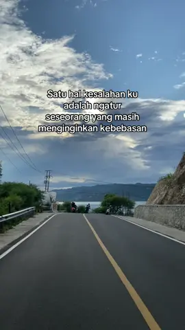 :( #senyuminaja #biarlah 