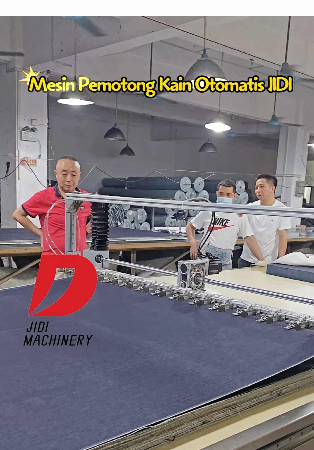 Tidakkah Anda ingin memiliki mesin penyebar kain yang hebat seperti itu? #JIDI #rekomendasi  #clothcuttingmachine #fabric #machine 