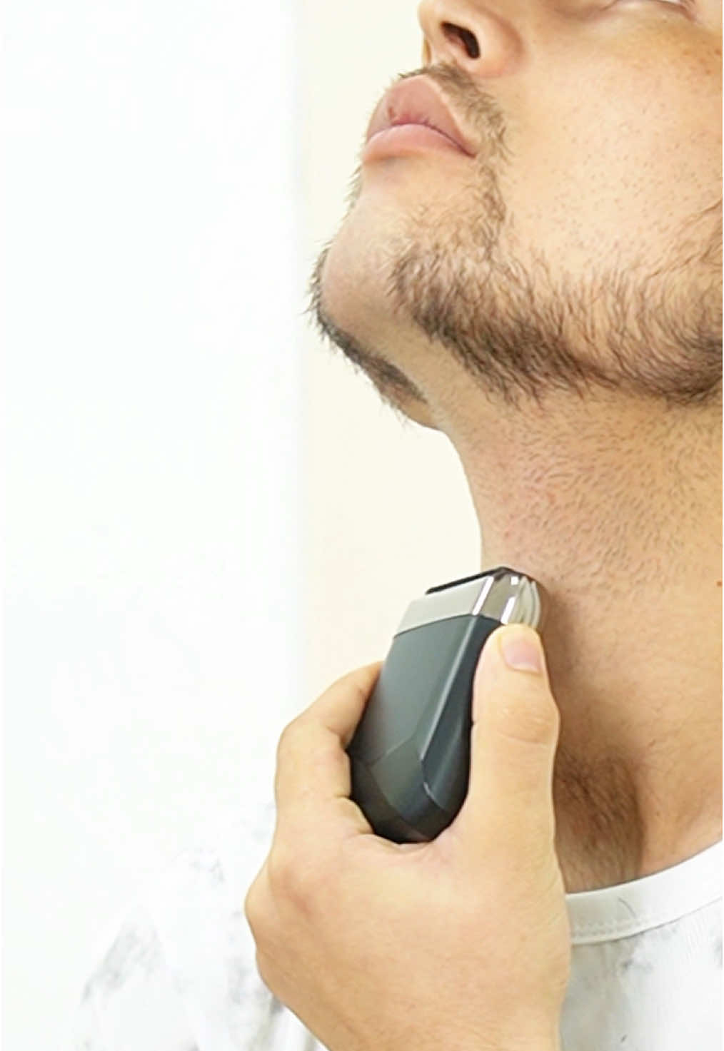 Un rasoir très Texturé #tiktokmakemebuyit#razor#gift#gifts#shaver#beardshaver#beardrazor#electricrazor#electricshaver#giftforhim#giftfordad#giftsforhim#giftsfordad#giftforboyfriendinaugust#giftsforboyfriend 