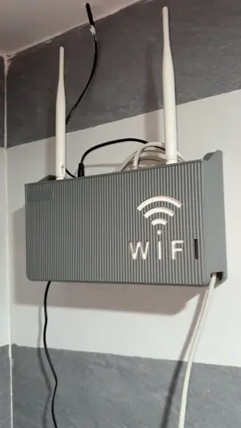 hộp đựng cục wifi dán tường dấu dây và cục wifi gọn gàng #hopdungwifi #kedungwifitreotuong #mê_rì_diu 