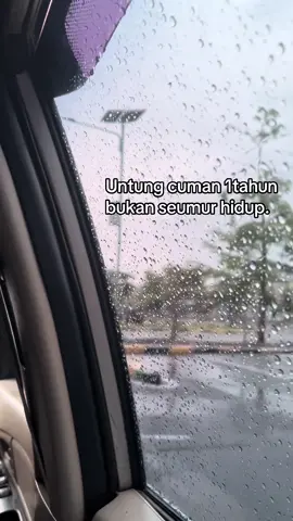 jangan pernah kembali, sekalipun itu versi terbaik mu. ~Goodbye! #storysad #foryoupagе #masukberandafypppp 