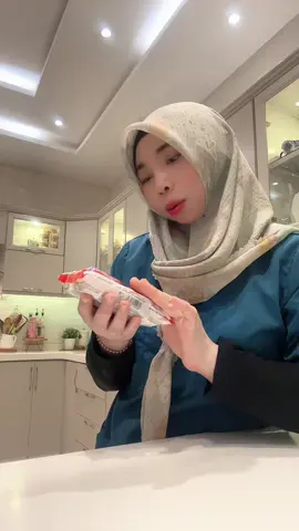 Anggap aja Indomie ini org yang sudah membuat hatimu terluka 🤣🤣🤣🤣
