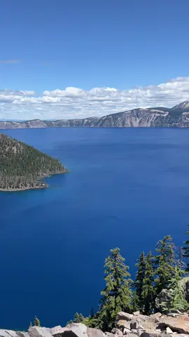 Crater Lake National Park, Oregon #Hiking #pacificnorthwest #oregonhikes #pnwhiking #craterlake 