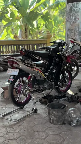 sik rung wayah mu lee 🤩.#penigenk⚡️ #masukbranda #fyp #fizr_2stroke #agstyle5km #fizrsunmorry #fizrmania #fizrmodifikasi #5kmkagakngejem #fizrkalimantan #fizrindonesia #twostroke #fizrsamlong🇹🇭 #fizragstyle #fizrnihbos😁 #boyolalistyle #fizrplatag 