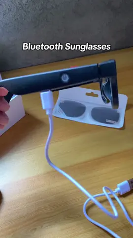 Pwede ka magpamusic sa sunglasses na to. #smartglasses #smartsunglasses #bluetoothsunglass #sunglasses 