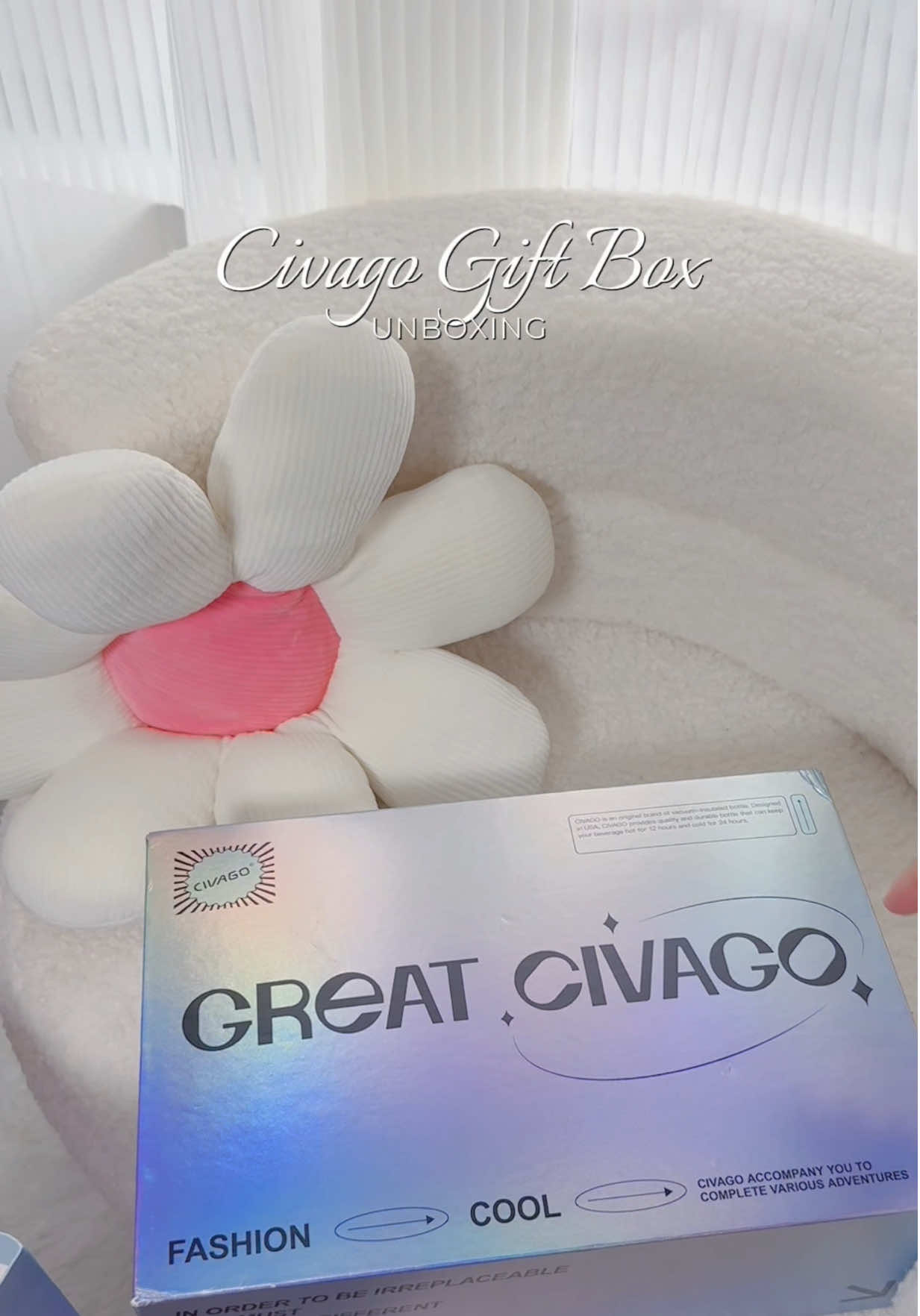 CIVAGO GIFT BOX. Perfect gift for your loved ones. 🤭🫶🏼✨💕🎄🎁 #civagotumbler #civagogiftbox #giftidea #tumbler #fyp 