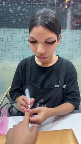 Cringe moment with client🥹😒 #foreyoupage #viral #hairbysonistalama #nailbysonista #houseofbeautysalon 