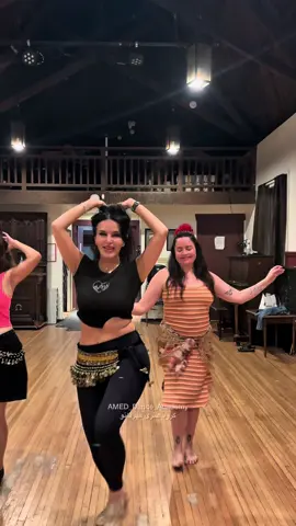 ⁨ عشق جوابه سوال هر چی ک باشه ♥️ سلاااام عشقاااااا این هم یه رقص بداهه و خیلی یه هویی ولی با کلی عشق.. با هنرجوهای غیر ایرانی ( اسپانیایی و اکراینی) خلاصه رقص زبان مشترکه و بیانگر احساسات .. خلاصه :⁩ دردی دارم چشای تو دواشه عشق جوابه سوال هر چی که باشه♥️ بیایید شما هم با ما برقصید و کلی انرژی خوب بگیرید☺️🥰 مهربانو  #amed_dance_academy⁩⁩⁩⁩⁩⁩ #foryoupage❤️❤️ #foryoupag #tiktoktrend #foryou 