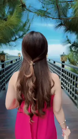 Boleh kan memeluk diri sendiri?