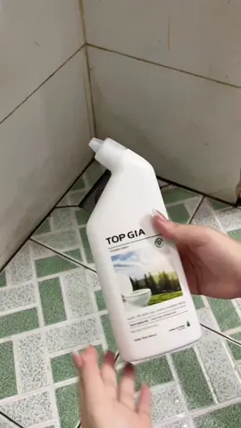 Combo 3 chai tẩy bồn cầu TOPGIA 85k , loại này mùi dịu nhẹ , oke lắm #tayboncau #nuoctayboncau #nuoctayruaboncau #topgia #dodungtienich  @Anh Anh Review  @Anh Anh Review  @Anh Anh Review 