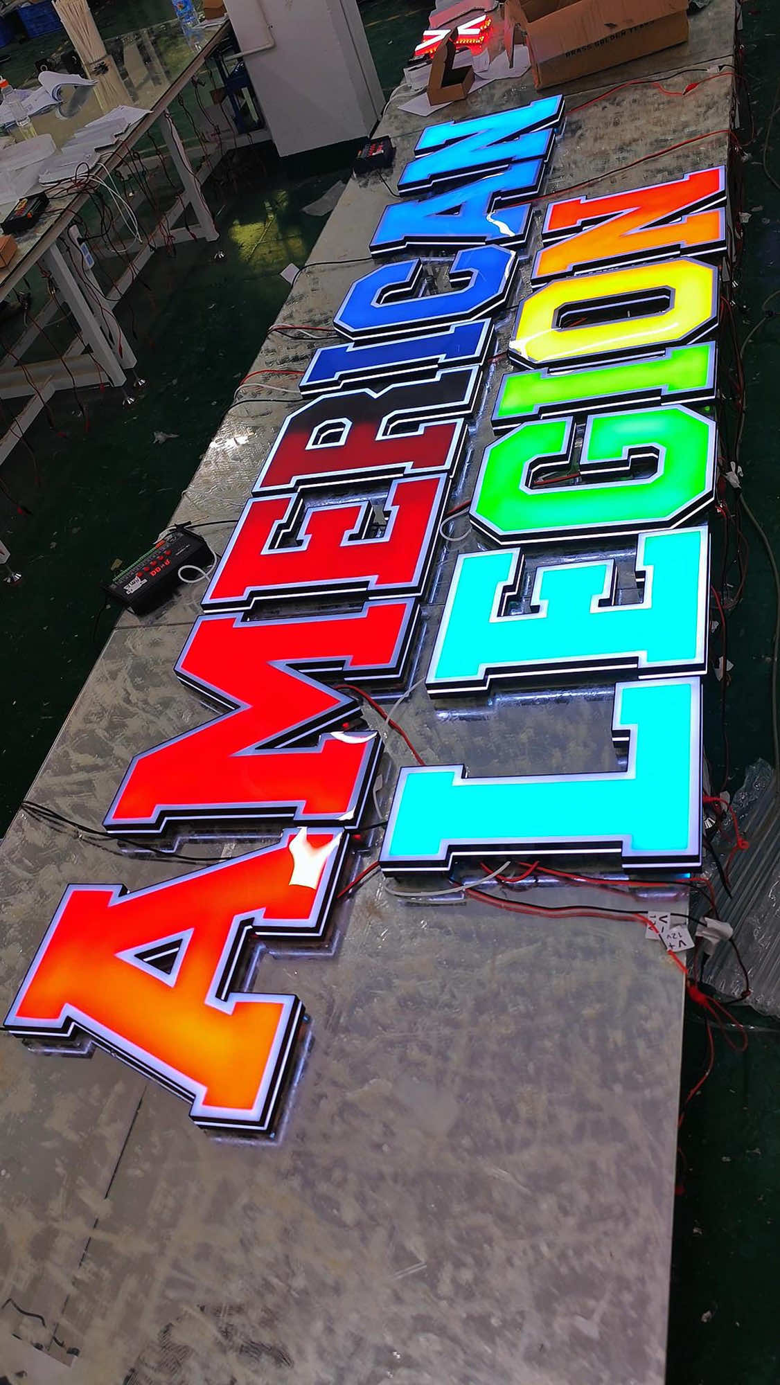 The traditional led sign is like a baby in front of it. #sign #signage #design #signagedesign #ledlight #signature #lightbox #lamplight #ledlightstrip #led #logodesign #sourcefactory #shop #store #abyss #foryou #foryoupage