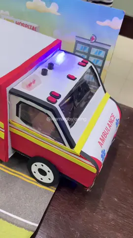 My G11 ABM student presented their PT : Arduino Based Ambulance system using Buzzer and LEDs. #robotics #technology #followformore