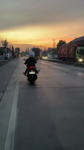 Jam setengah 6 pagi+pantura se candu itu😍😍#fypシ゚ #touring #panturace #varioproper #vario 