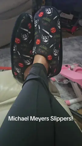 #halloween #michaelmeyers #slippers #tiktokshop #tiktokmademebuyit 