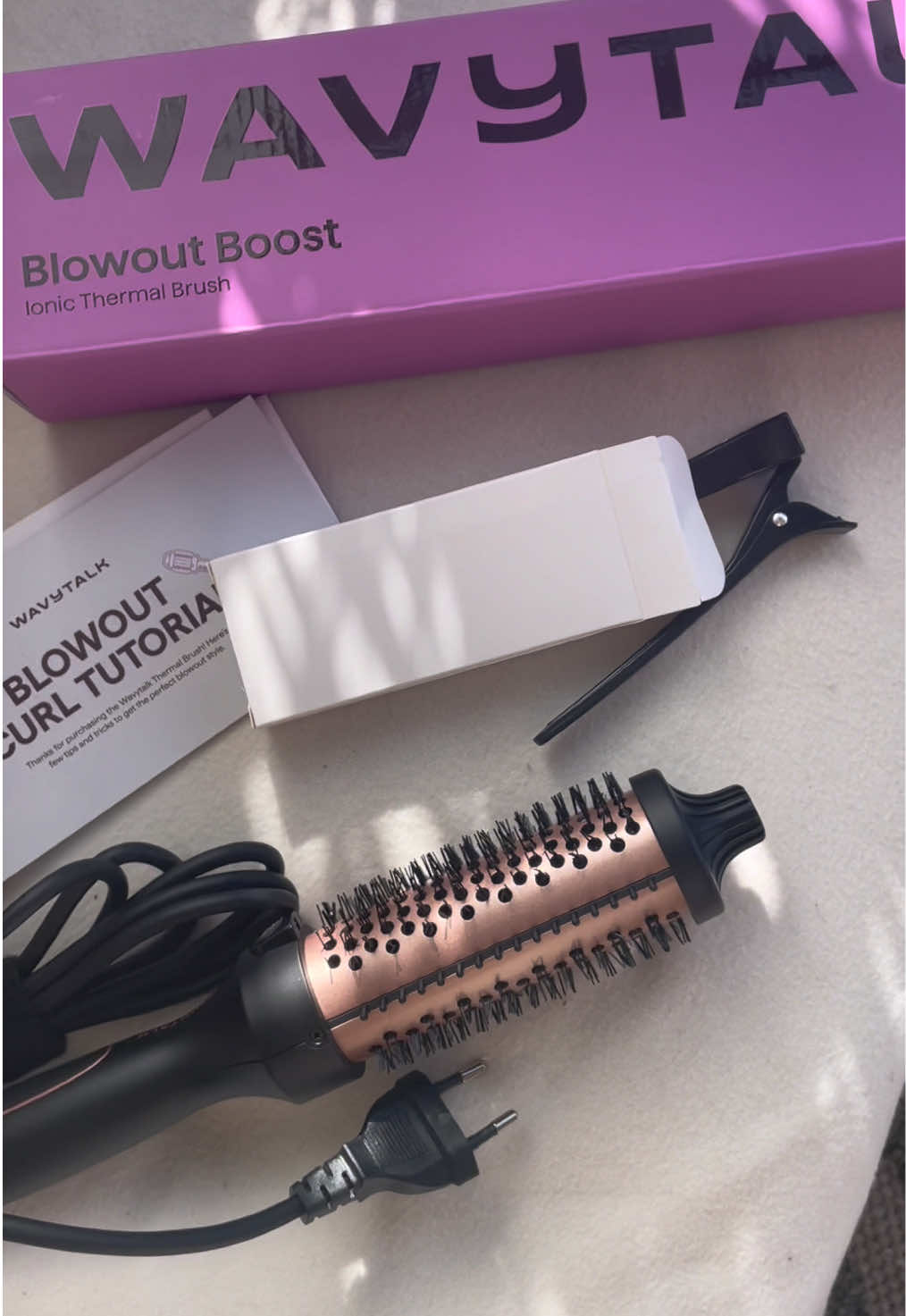 Fini la galère elle lisse boucle enlève les frisotis et le tout maniable et sans effort ! @wavytalkofficial @Wavytalk_beauty #wavytalk #wavytalkhair #wavy #tiktokshopmademebuyit #hair 