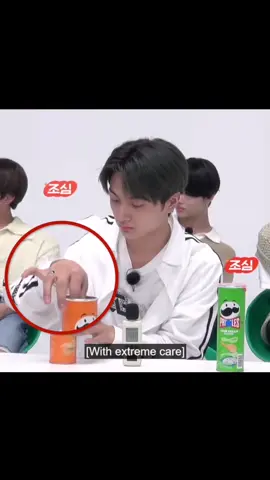 Just Jay and his little pinky finger 😆 #엔하이픈 #ENHYPEN #JAY #박종성 #ジェイ 