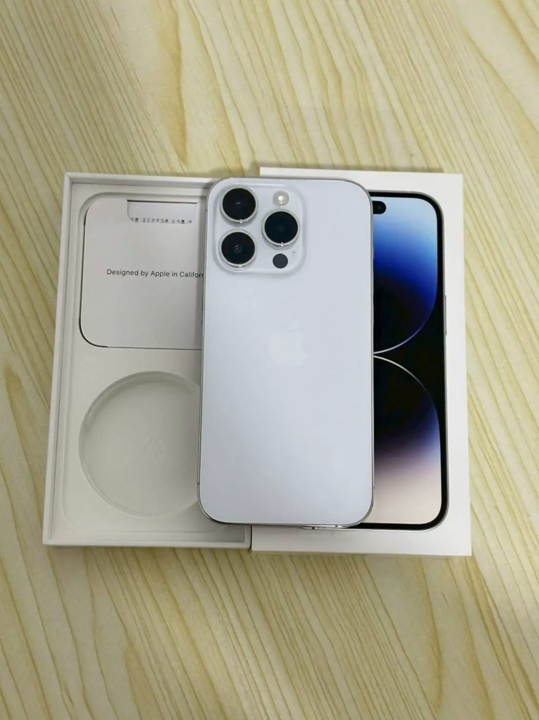 🌈iPhone 14 Pro 128GB📱  สีขาว ╔═════════════╗   🔖ราคา 20,500.-  💲   ╚═════════════╝ 🪪 วางดาวน์ใช้บัตรประชาชนใบเดียว 🪪 🌟วางดาวน์- 5,900  บาท(รับเครื่อง) 🌟ผ่อน-  1,460 บาท( 10 เดือนจบ) 🌟ผ่อน-     973 บาท( 15 เดือนจบ) 🌟ผ่อน-     730 บาท( 20 เดือนจบ) ➖➖➖➖➖➖➖➖➖➖➖➖➖ ✅เครื่องปกติทุกอย่าง ✅🇹🇭 โมเดลZP/A  🔋เบต้าแบต- 85%  ✅อุปกรณ์เครื่อง+กล่องตรงอีมี่ 📲สมัคร Apple ID ฟรี ✅เครื่องไม่เคยแกะ ไม่เคยซ่อม✅ 📱จอสวย ไม่มีตำหนิ เดิมๆทั้งหมด ไม่ติด iCloud ไม่ติดล็อคใดๆใช้งานปกติทุกโหมด #ผ่อนไปใช้ไป #ผ่อนไอโฟน #บัตรประชาชนใบเดียวก็ผ่อนได้ 