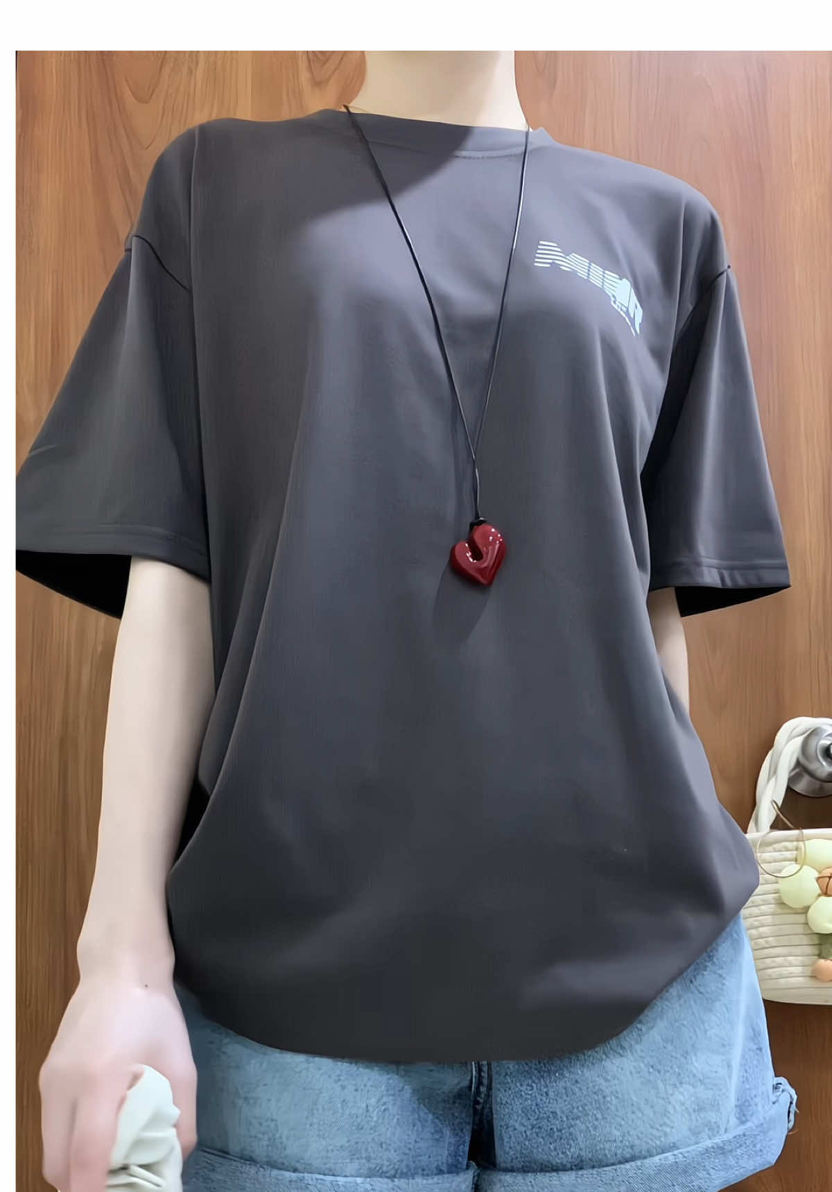 Áo thun basic #aothunformrong #aothun #phoiaothun #reviewaothun #vuvystore 