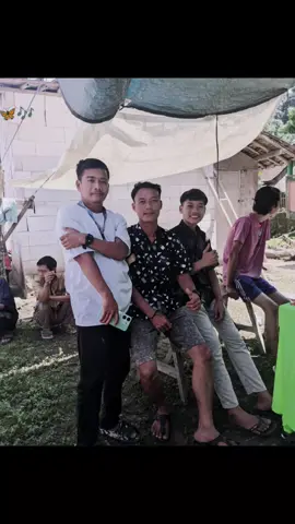 berteman dengan siapa saja kita boleh,,maupun dengn yg beda umur jauh asalkan kita bisa saling menghargai satu sma lain,, #seponsor karedok#🤣🤣🤣🤣#fypfyp 