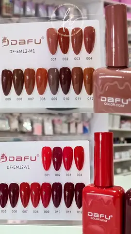 Esmaltes Dafu  Aqui na Fa Nails você encontra variedades de cores, para deixar suas unhas ainda mais bonitas 💅 Corre pra aproveitar  Pedidos WhatsApp:  📲 (61) 99960-1818  📲(61)3039-2281  outros contatos  ☎️ 3771-1716 Ou viste nossa loja física  📍Shopping Conjunto Nacional  #dafu #fanails #unhas #unhasdegel #esmalteemgel 