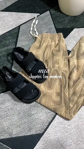 habol na habang may stock mabilis to ma ubus guyys!!🥰🔥#slipper #miashoes #mia #slippersforwomen #slippers 