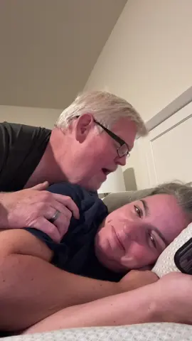 @Wendi #sillycouple #annoyinghusband #morningcheer #marriedlife #laughter 