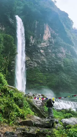 #creatorsearchinsights  #sursingjharna ,helambhu rural municipality Sindupalchwok. #foryoupageofficiall #viralwaterfallinnepal  #moonsoonseason 