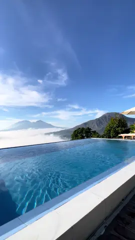 Pagi pagi dah disuguhkan pemandangan kayak gini🥰🥰 📍jungle camping Kintamani #fypシ゚viral #glamping #pinggan 