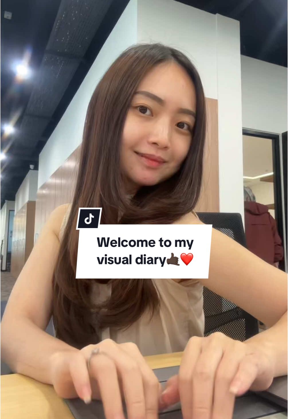 Halo lagi di visual diary akuuu❤️ Ada ule nya kali ini hihi.  #cats #kucinglucu #adayinmylife #corporatelife #budakcorporate #office #CapCut 