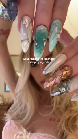 Obsessed with these nails, sue me #glasgow #nails #nailinspo #fyp 