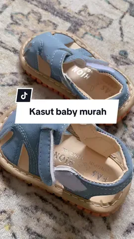 Baby dah start berjalan, mummy paling excited nak beli kasut! Comel sangat tau kasut baby ni. Tapak lembut sesuai untuk baby yang baru pandai berjalan.  #prewalkershoes #prewalkerbayi #babyshoes #kasutbaby #kasutbabymurah 