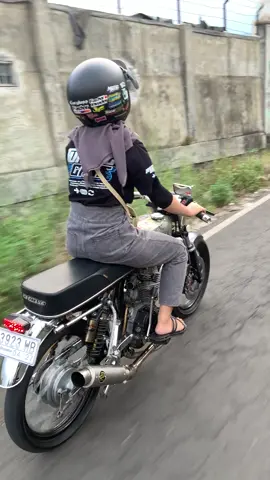 Info touringg moakkk🤧#cewir #cb100 #icikiwirgank #herexhitz #cbadhinatha🚀 