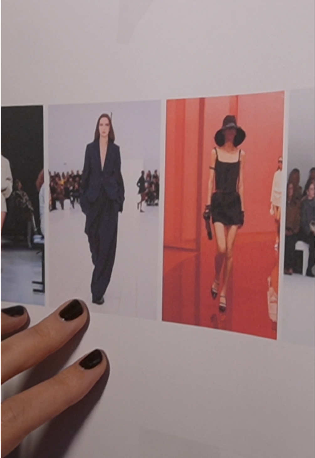 Nos bastidores desta campanha, mostramos um pouco do processo de escolha dos modelos e dos looks fotografados. Um mood que transmite elegância e sofisticação. 🌟 #CarranoPreSummer26 #ILoveCarrano #CapCut 