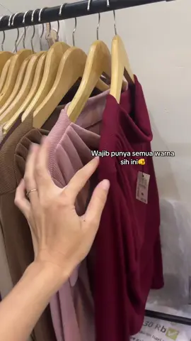 Cakep” inimaaaaa #apriltop #atasanwanita #apriltopknitwanita 