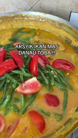 Gimana cara kita membedakan ikan mas danau toba sama ikan mas yang diternak? 2oorbw buat yg jwban yg betul!!!!!!! Komen yaa Resep Arsyik Ikan Mas -ikan mas danau toba -bawang merah -bawang putih -kemiri -jahe sedikit -andaliman  -cabe merah (sesuai selera)  -kunyit -andaliman Semua bumbu dihaluskan  Bumbu yang digeprek  -sereh  Bahan yang ditaburkan -asam cikala -kencong  -kacang panjang/bawang batak  -tomat -santan 
