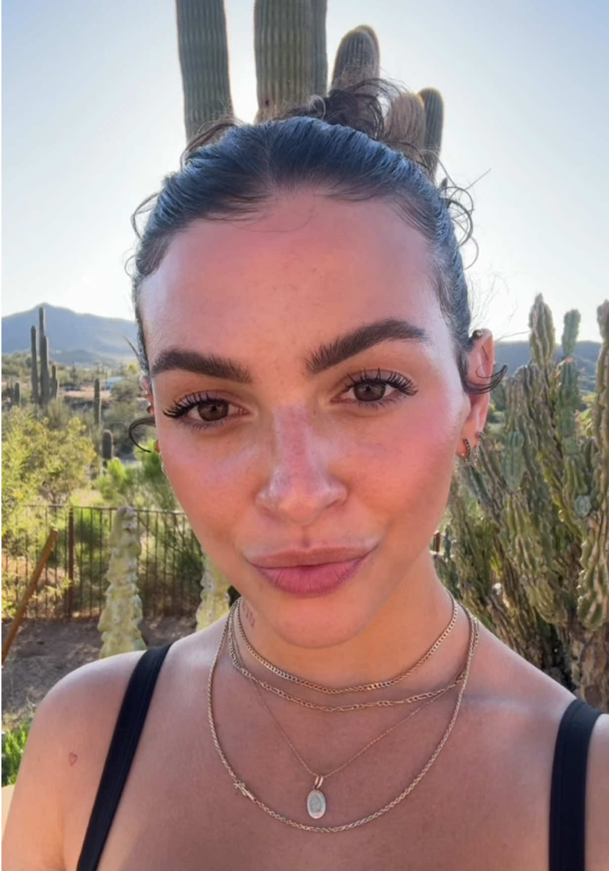 Science shows that you need to be EXTREME in order to be successful 🧠 Bottom Line: You can’t create an extraordinary life with average energy. If you’re half in, your brain is half invested. But when you’re obsessed? Your identity, your chemistry, and your reality all shift to match it. So yeah, be extreme.  Em 💖 #brain #mindset #mindsetmatters #growthmindset  