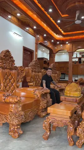 Với không gian phòng khách rộng. Thì quý khách có thể lựa chọn mẫu bàn ghế phòng khách, hoàng gia nguyên khối chân 30 tay 40 vách 20 chương 20cm này của bên em đạt đồ gỗ sản xuất #Hoanggianguyenkhoi #noithat #banghephongkhach #banghehoanggia #datdogo4444 