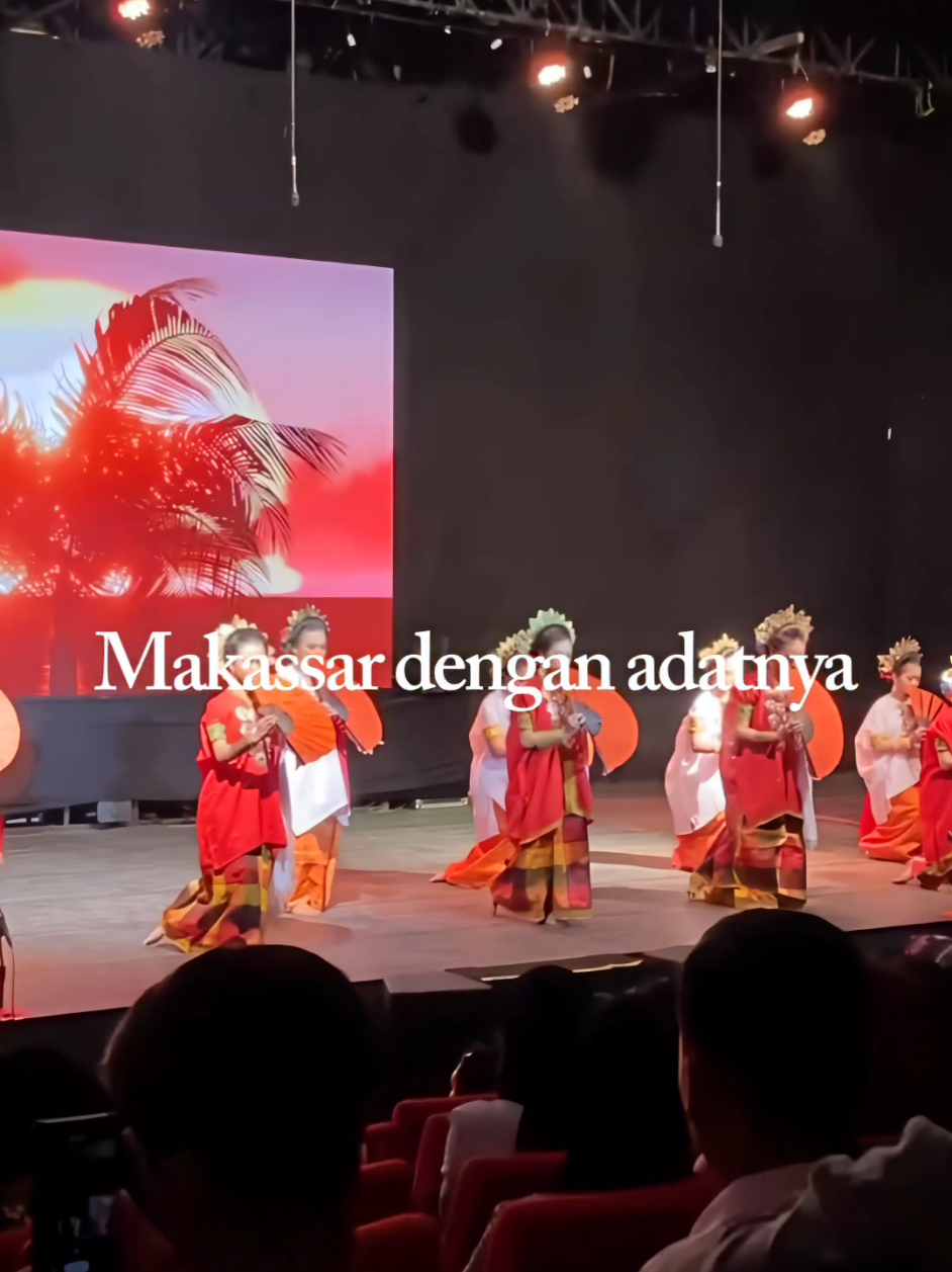 SUKU MAKASSAR🤍 #makassar #makassartiktokers #makassarbosku #makassarhits #bugis #bugistiktok #bugismakassar #uangpanai #bajubodo #fyp #bismillahfyp #fyppppppppppppppppppppppp 