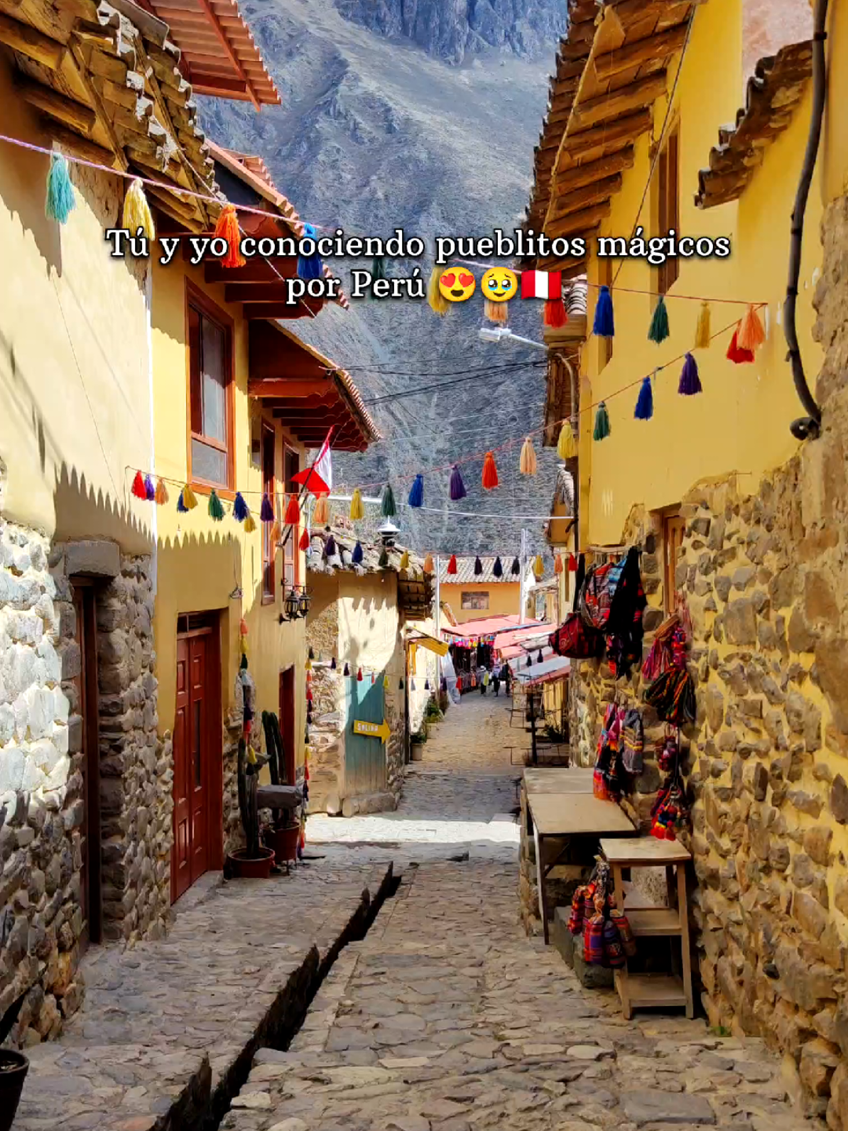 Tú y yo conociendo pueblitos mágicos por Perú 🇵🇪🥹😍  Te animas a conocer Cusco? Reserva tu próximo recuerdo con nosotros!! 📲+51 935341858 #cusco #ollantaytambo #machupicchu #peru #visitperu 