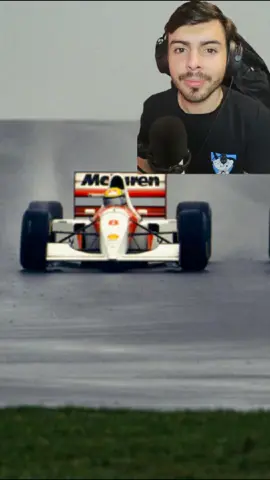 A Volta dos Deuses: Senna em Donington 1993 🌧️🏁 Em 1993, Ayrton Senna fez história no GP da Europa em Donington Park com a lendária “Lap of the Gods”: uma volta perfeita sob chuva, ultrapassando quatro carros e assumindo a liderança em menos de uma volta. Uma demonstração de talento, coragem e genialidade que marcou para sempre a Fórmula 1. 🏁 #AyrtonSenna #Senna #LapOfTheGods #Formula1 #F1 