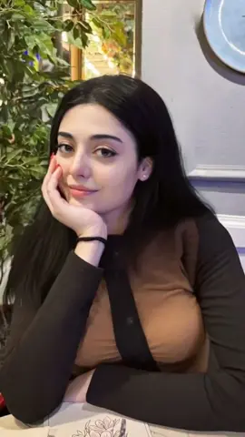 Chilling At Cafeteria 🎊 #fyp #pakistaniactress #bold 