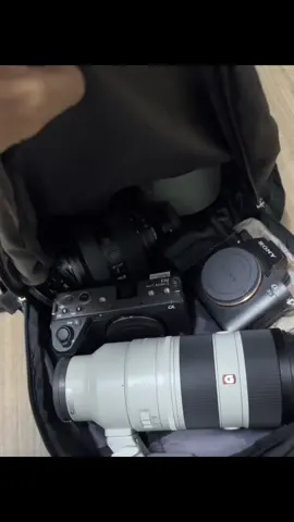 pantesan nge gendong tas nya berat #sony #sonyfx3 #sonya7siii #sonya7iii #gmaster #videography #videografer #filemmaker 