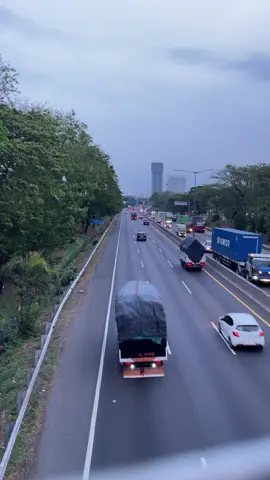 suwe gak gwe vidio.. saran cak sby daerah ndi mane seng apik iki….. #surabaya24jam #vibessurabaya #senjasorehari #surabaya #infosurabaya 