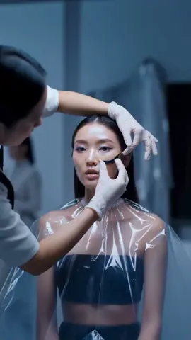 Futuristic Model Prep: Hyper-Real Glass Skin & Avant-Garde Accessories #UltraRealism #TikTok #4K #Fashion #Futuristic