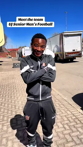 Varsity Football 2025 Men’s Team 🧡🖤#dabbingupthe10s #varsityfootball #ujfootball #football 