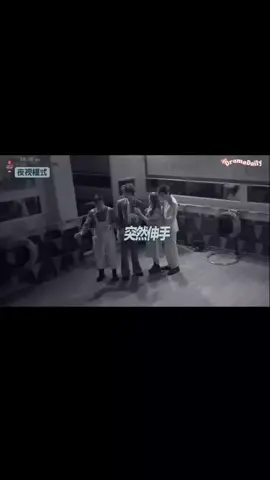 ini dilraba jahil bgt hahha pdhl saat mati lampu dia selalu dkt liu yuning atau gak zhang linghe karena takut tp malah dia paling jahil🤣😁 #fyp #most #cdrama #foryou #abcxyz 